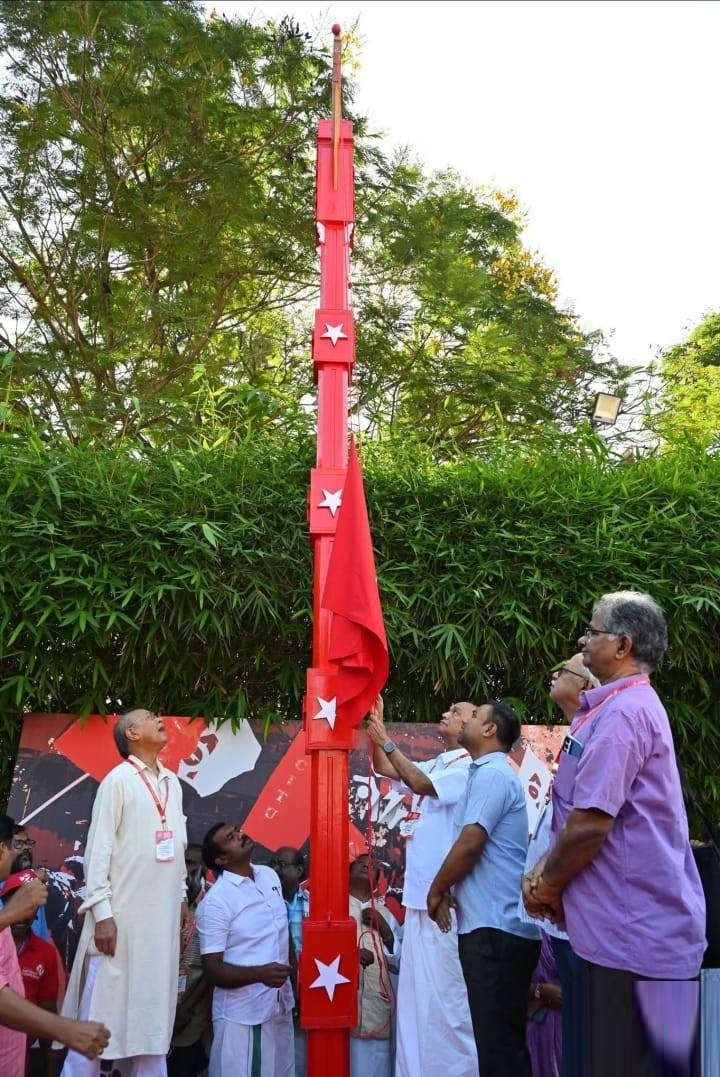 Flag hoisting at the 10th National Conference, Thiruvananthapuram