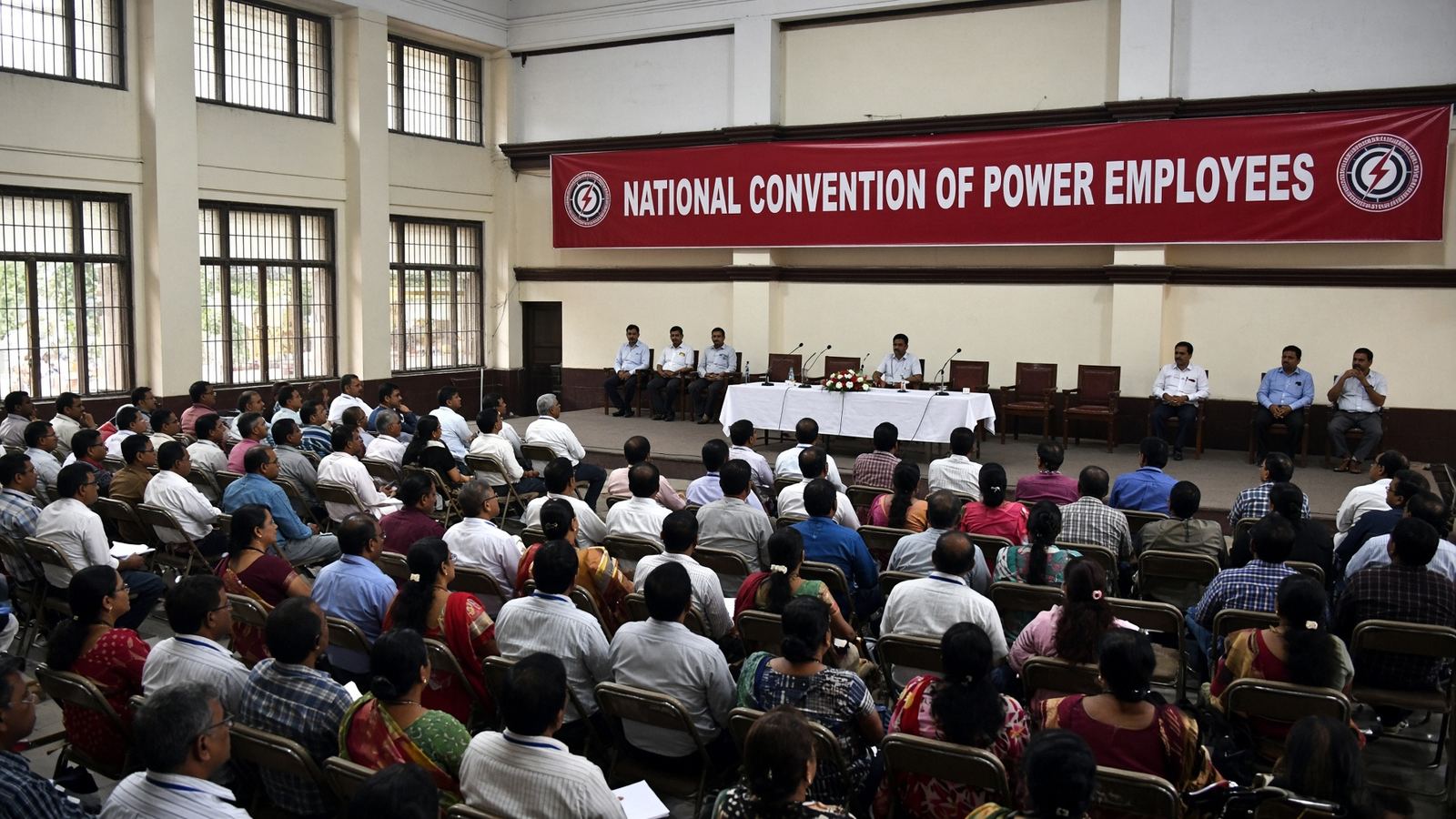 Nagpur: national convention of electricity unions and associations sets the strike line